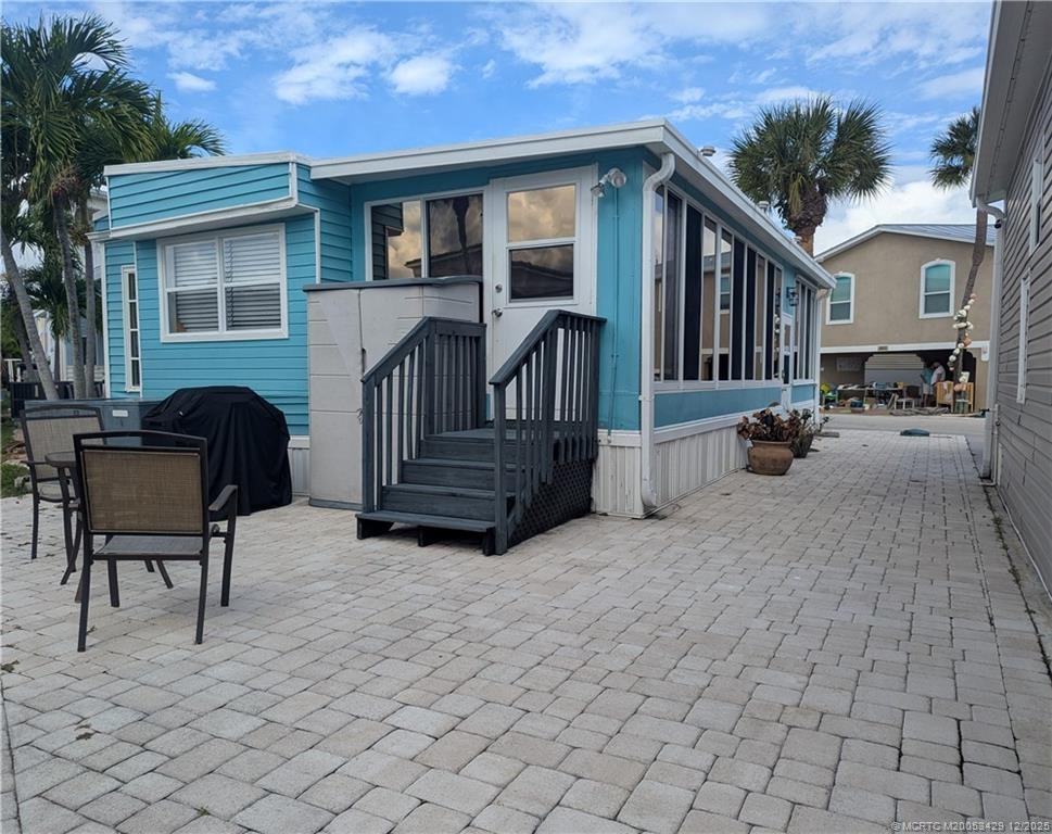 438 Nettles Blvd #438 - Photo 5 of 24