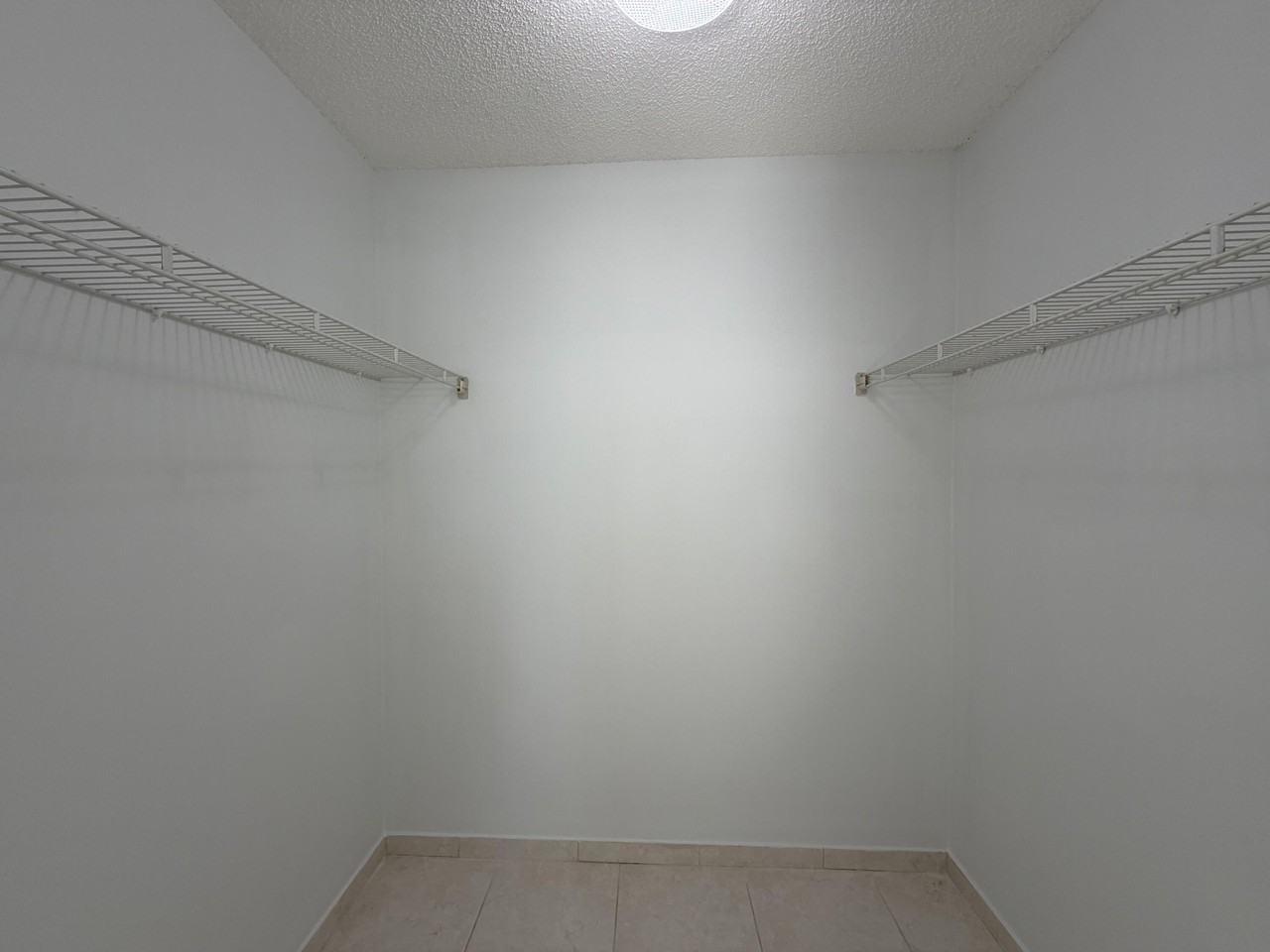 2704 Knight Ln #2704 - Photo 7 of 21