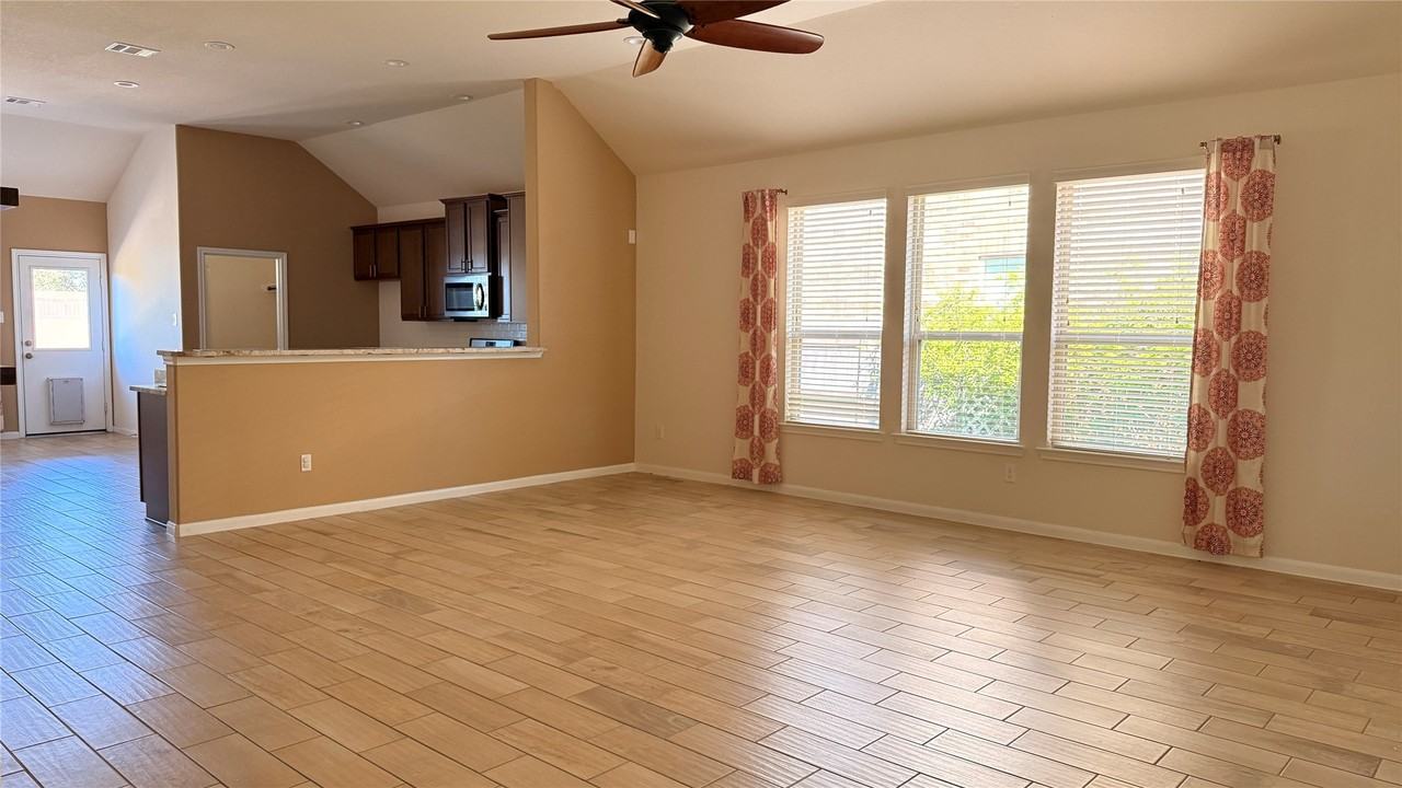 6723 Barrington Creek Trce #6723 - Photo 7 of 16