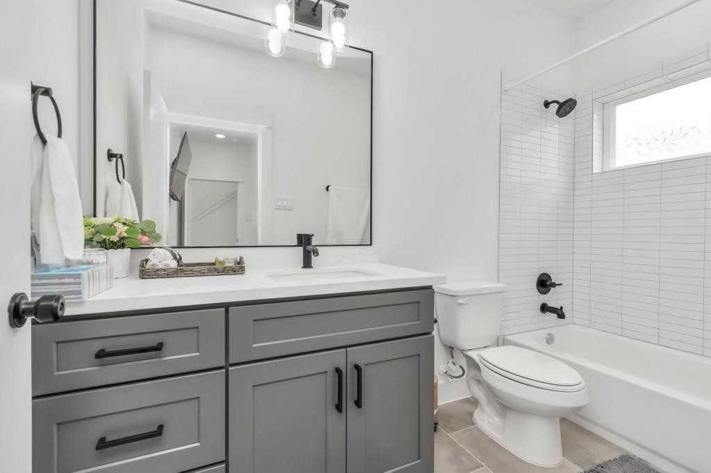 2722 Anita St #2722 - Photo 2 of 36