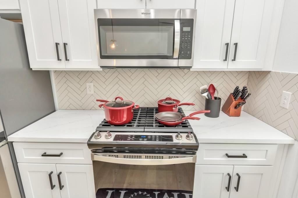 2722 Anita St #2722 - Photo 7 of 36