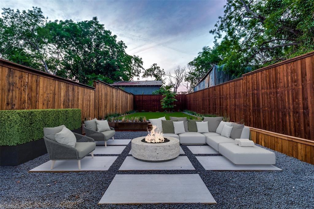 2315 Hawthorne Ave #2315 - Photo 2 of 22