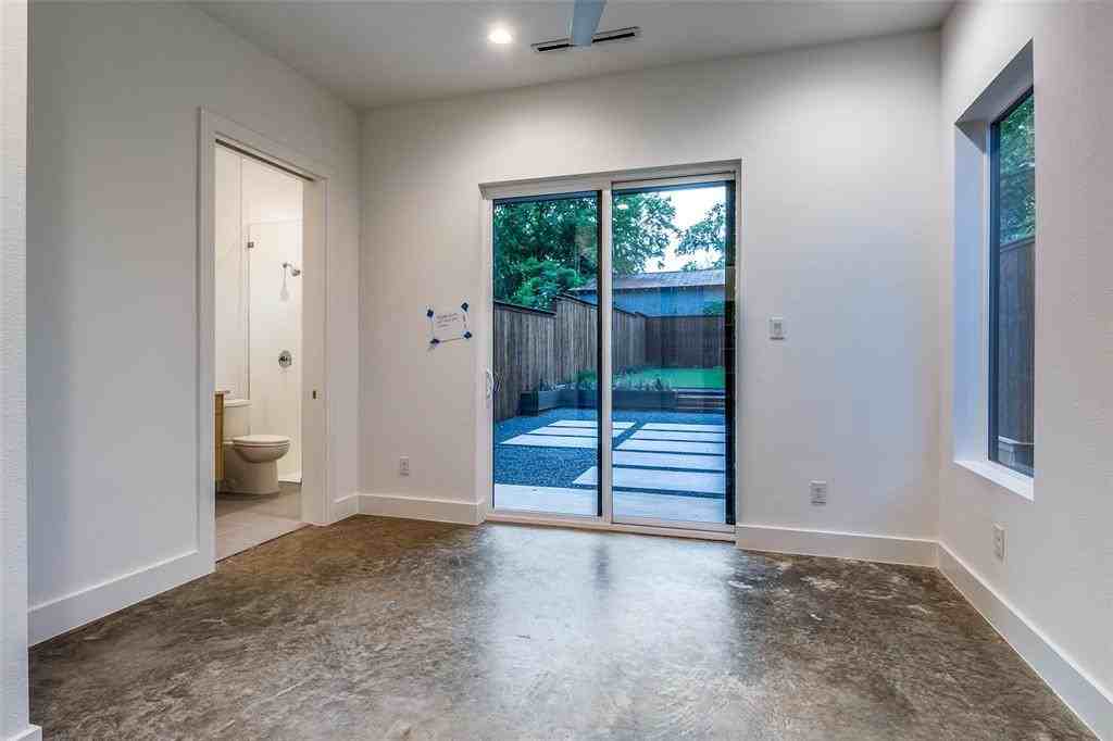 2315 Hawthorne Ave #2315 - Photo 4 of 22