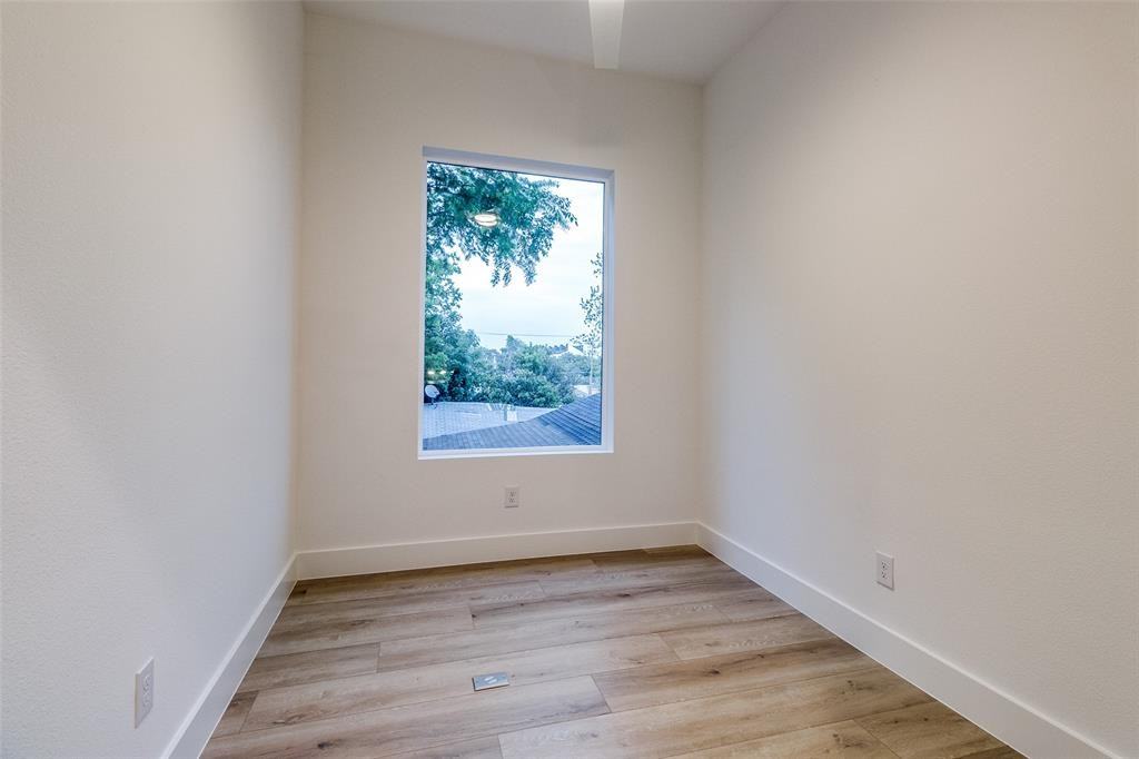 2315 Hawthorne Ave #2315 - Photo 6 of 22