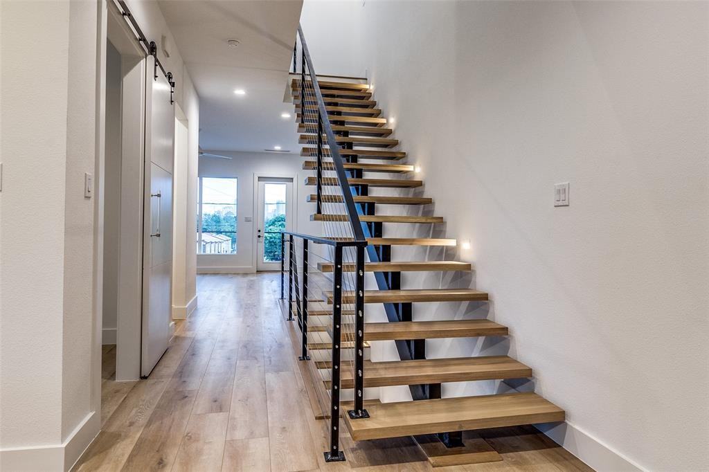 2315 Hawthorne Ave #2315 - Photo 7 of 22