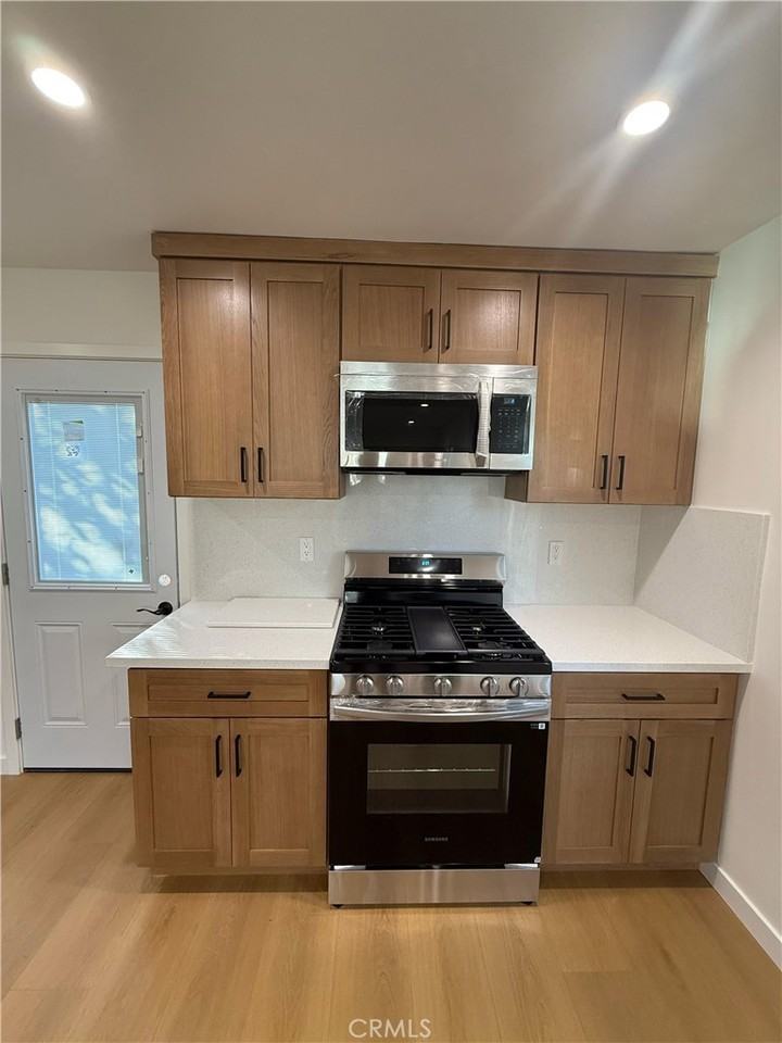 2215 N Brighton St #2215 - Photo 7 of 16