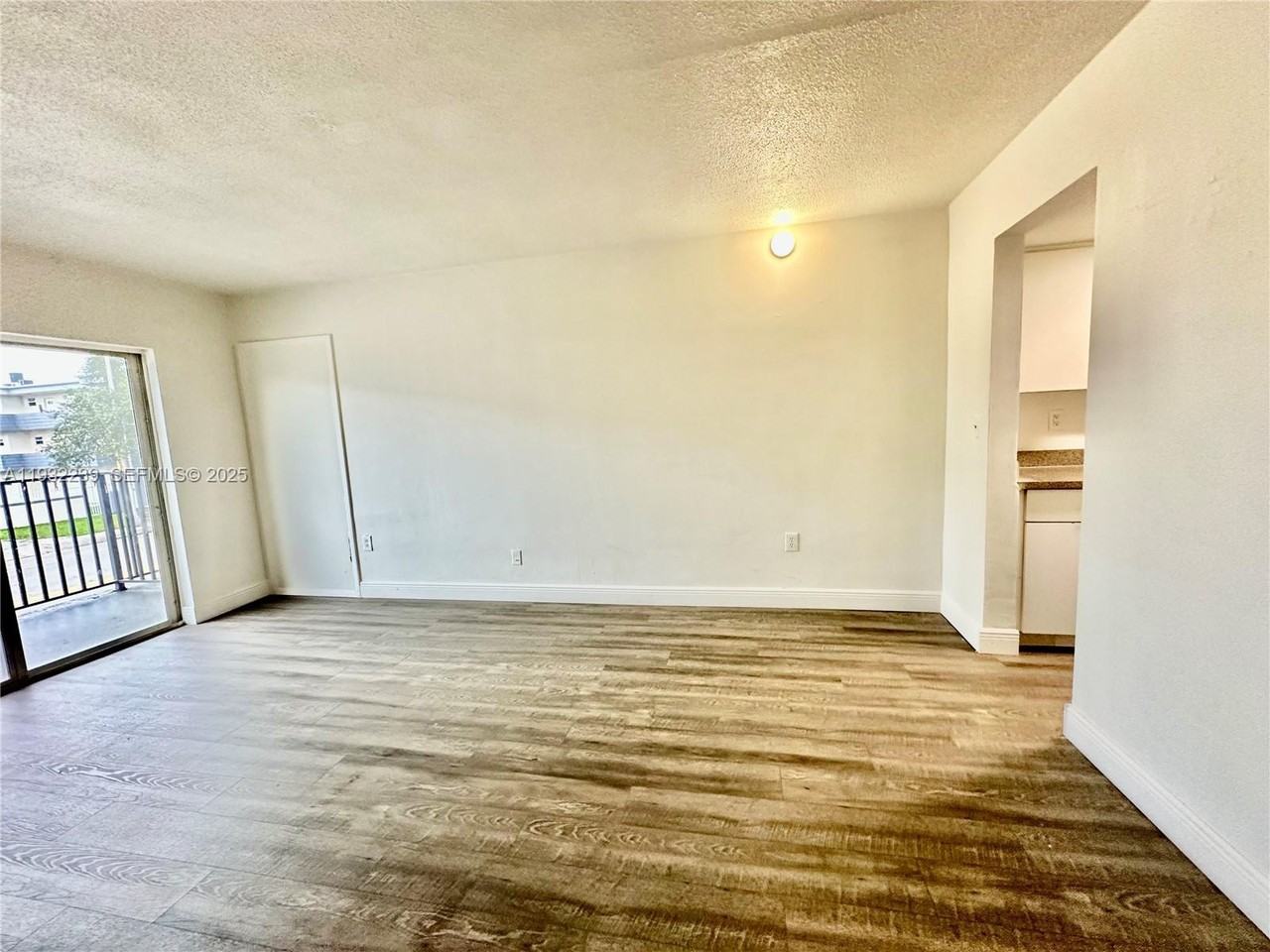 13455 Ne 6th Ave #13455-210 - Photo 4 of 6