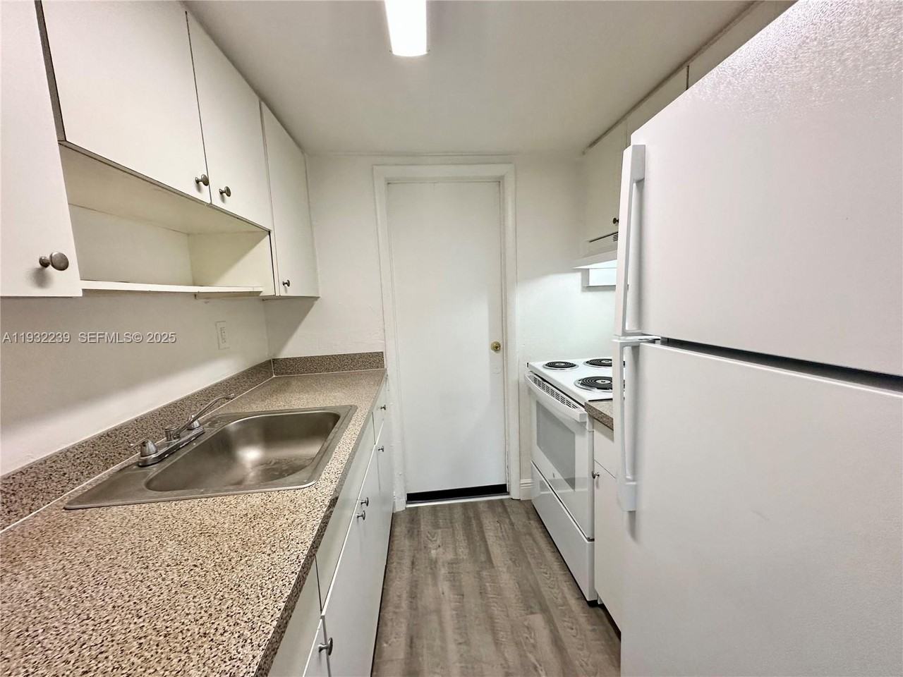 13455 Ne 6th Ave #13455-210 - Photo 5 of 6