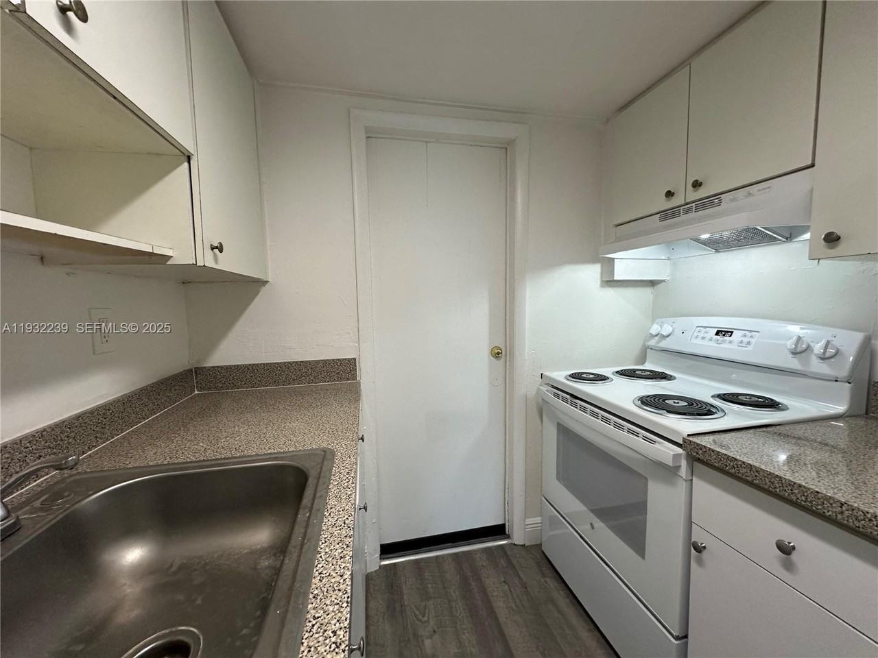 13455 Ne 6th Ave #13455-210 - Photo 6 of 6