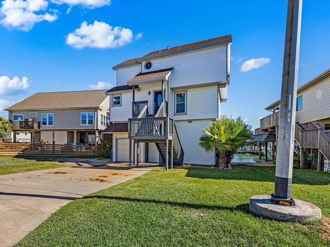 334 Paradise Dr #334 - Photo 3 of 38