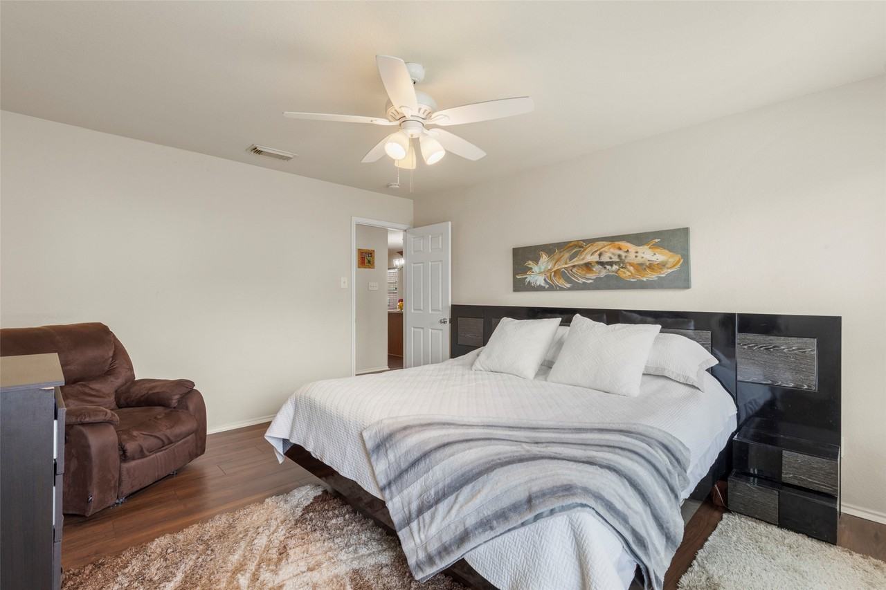 20907 Imperial Landing Ln #20907 - Photo 3 of 21