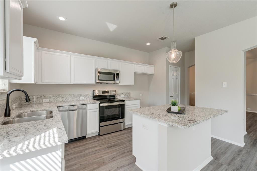 1413 Ravenwood Dr #1413