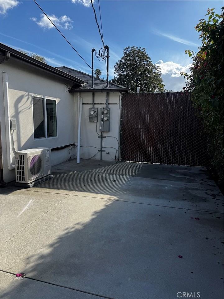 17503 Strathern St #17503 - Photo 5 of 7