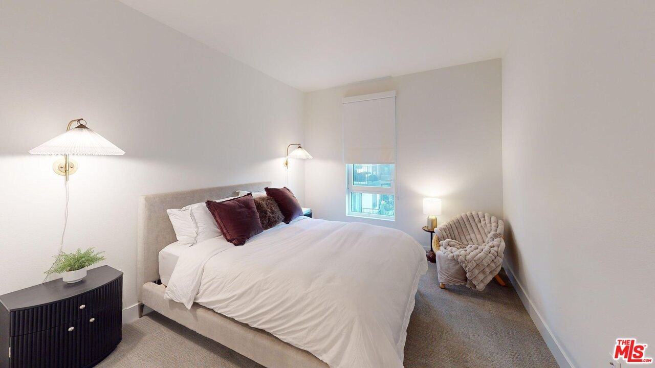 250 E Broadway #250-604 - Photo 2 of 8