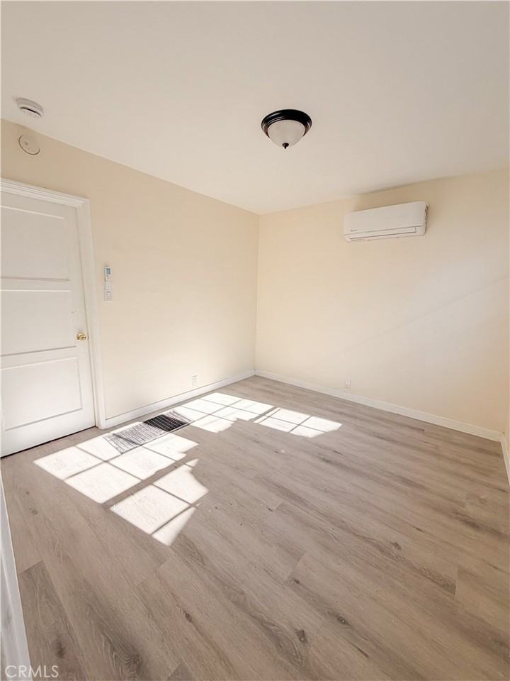 4510 E Linsley St #4510 - Photo 5 of 5