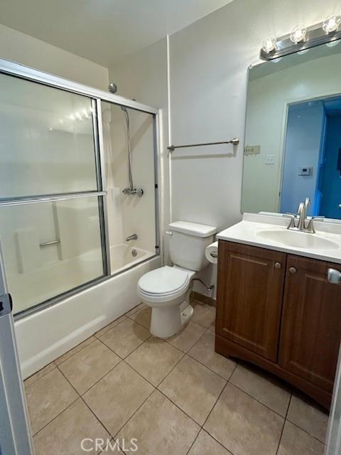 5821 Sylmar Ave #5821-2 - Photo 2 of 25