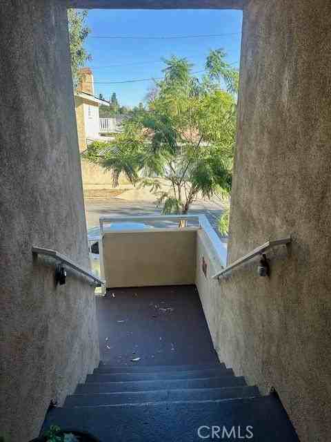 5821 Sylmar Ave #5821-2 - Photo 7 of 25