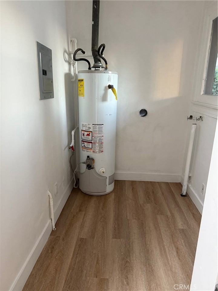 17724 Los Alimos St #17724 - Photo 6 of 9