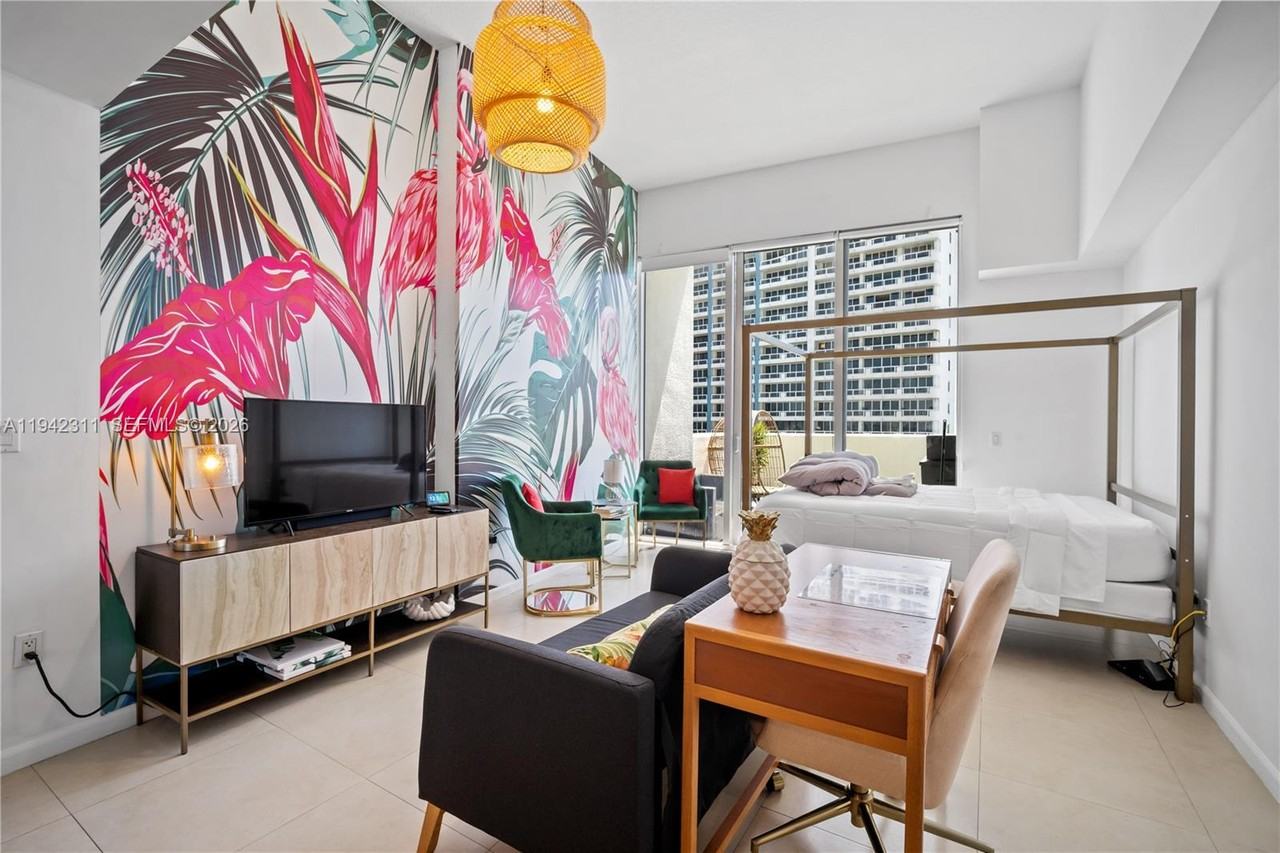 1750 N Bayshore Dr #1750-1108 - Photo 7 of 26