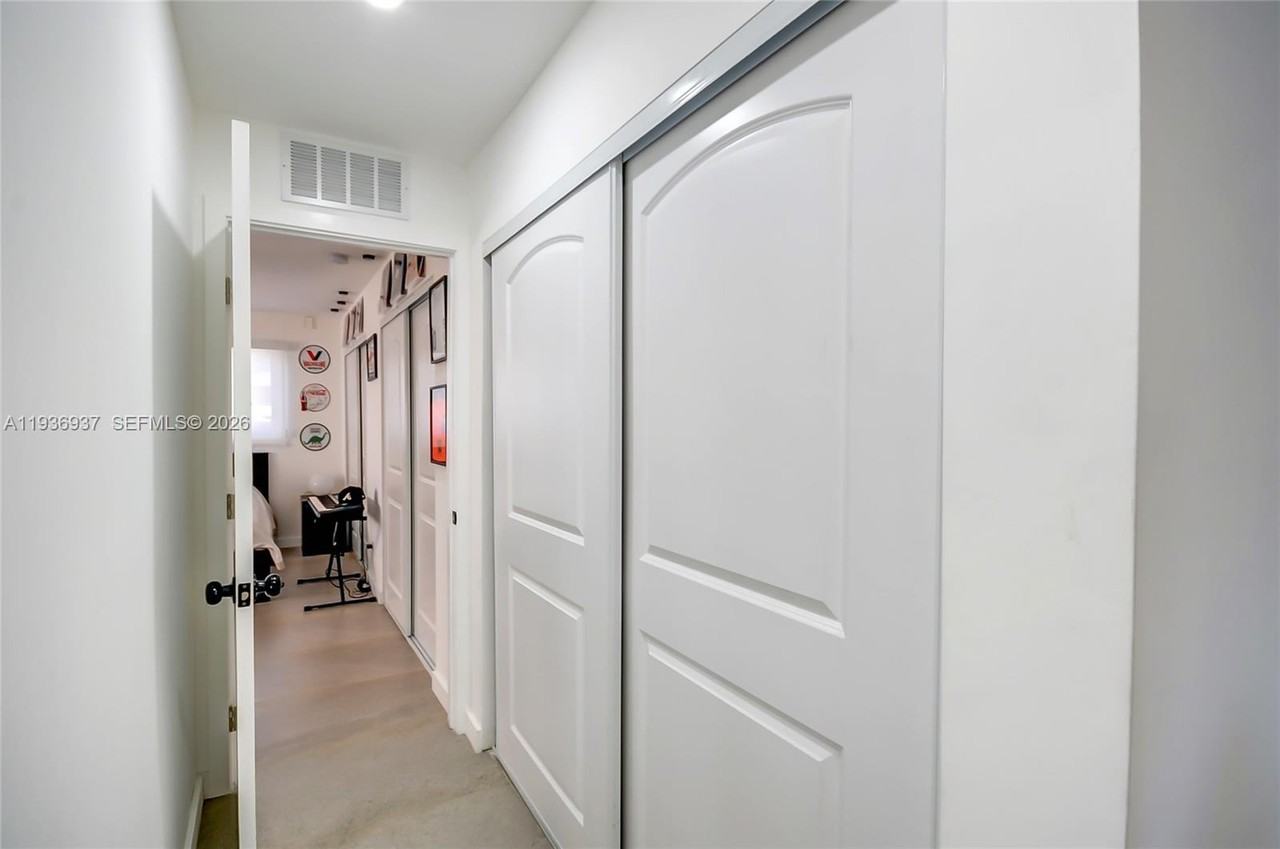 1511 Nw 87th Way #1511 - Photo 3 of 46