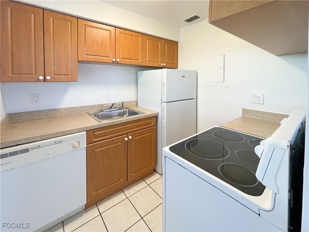 4009 Se 19th Ave #4009-3 - Photo 2 of 14