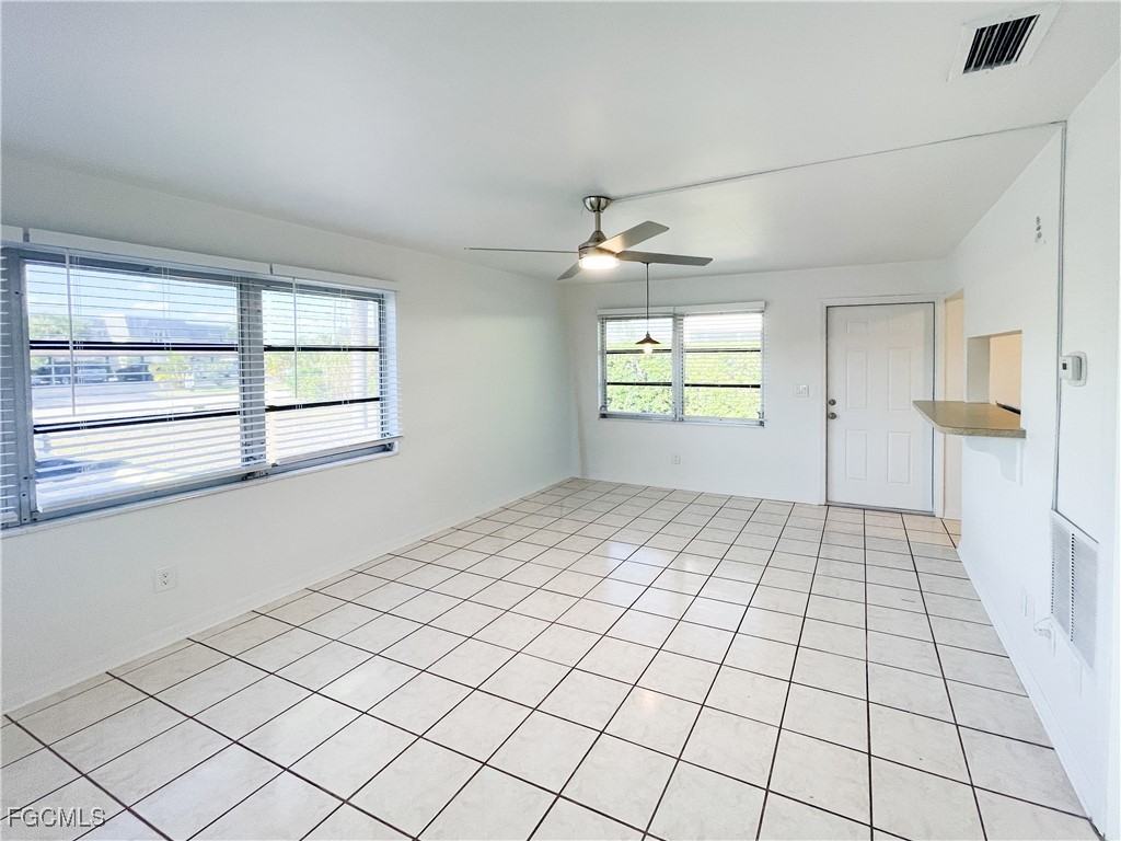 4009 Se 19th Ave #4009-3 - Photo 3 of 14