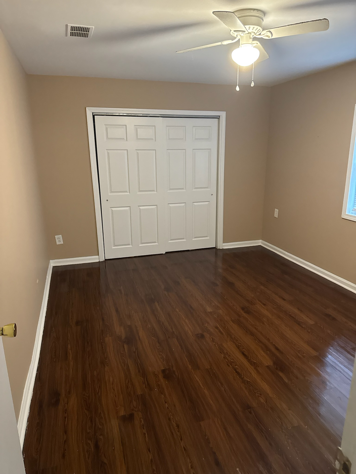 1905 Sheffield St #1 - Photo 3 of 8