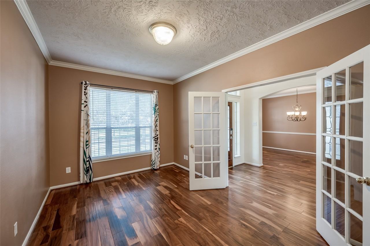 3402 Caloway Ct #3402 - Photo 3 of 31