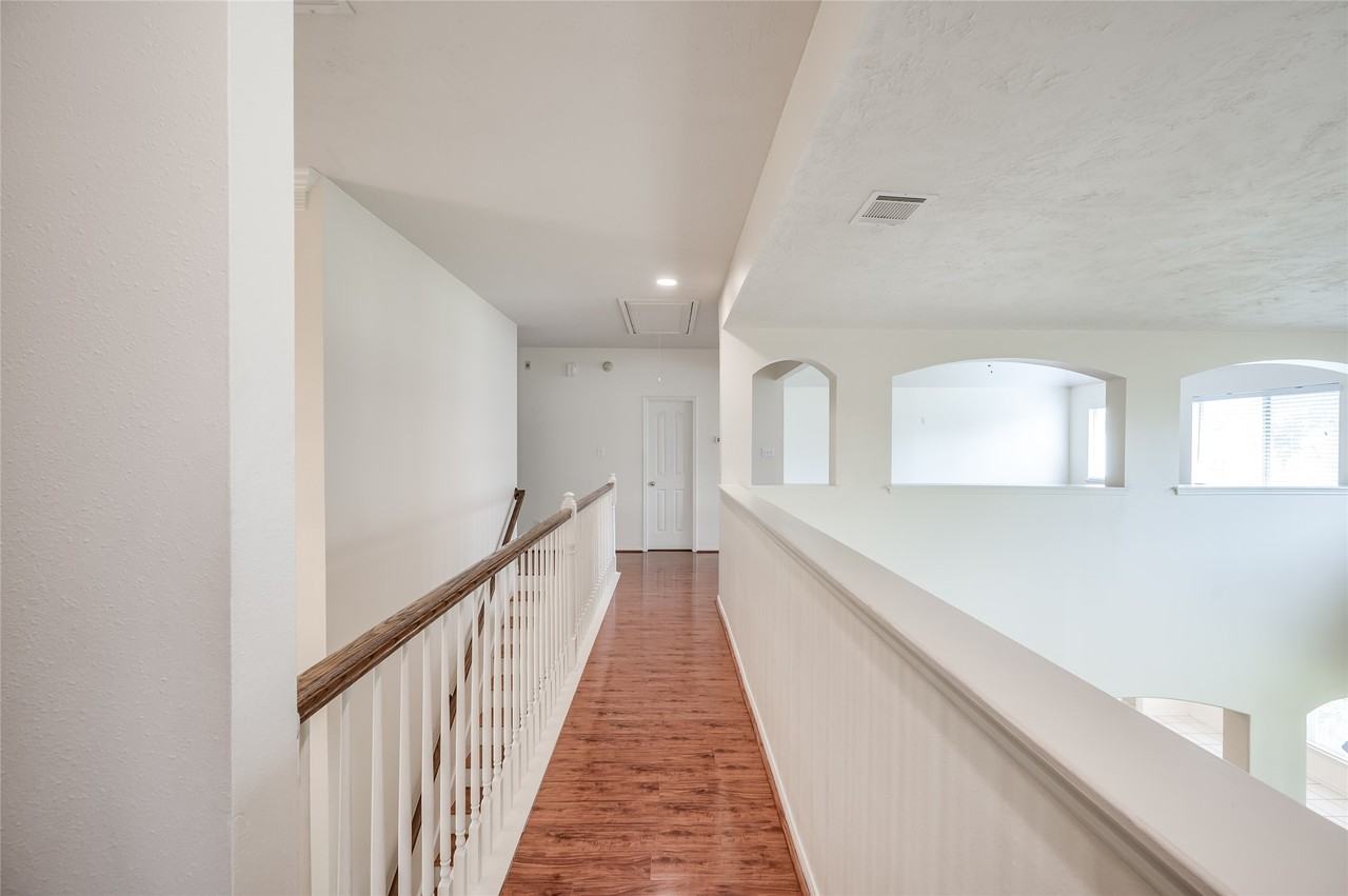 3402 Caloway Ct #3402 - Photo 5 of 31