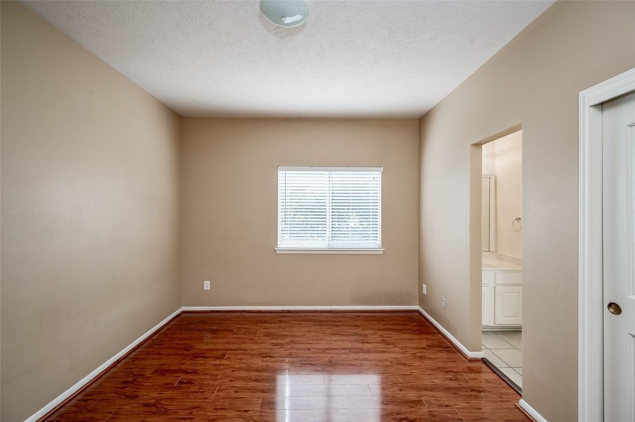 3402 Caloway Ct #3402 - Photo 7 of 31