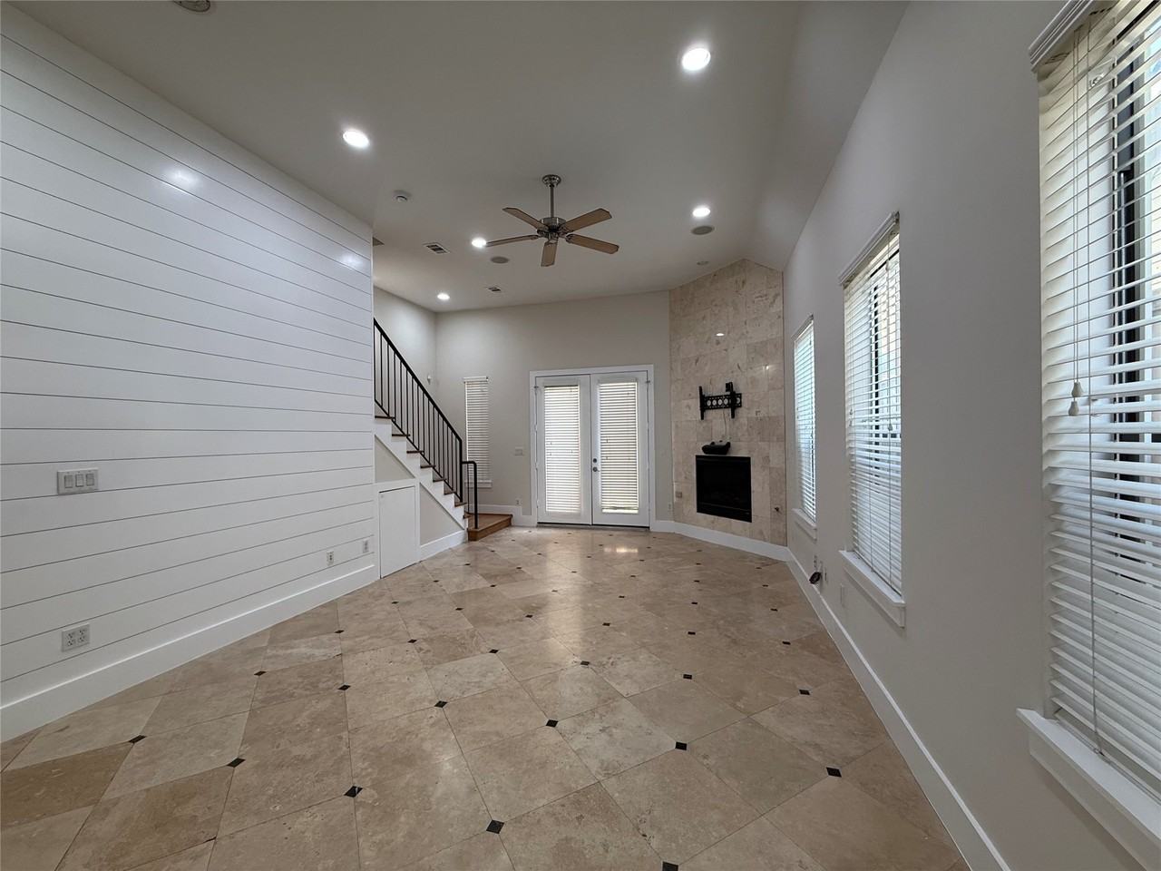 1608 Patterson St #1608A - Photo 5 of 20