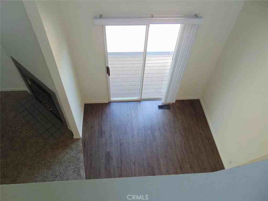 1031 Southwood Dr #1031F - Photo 4 of 18