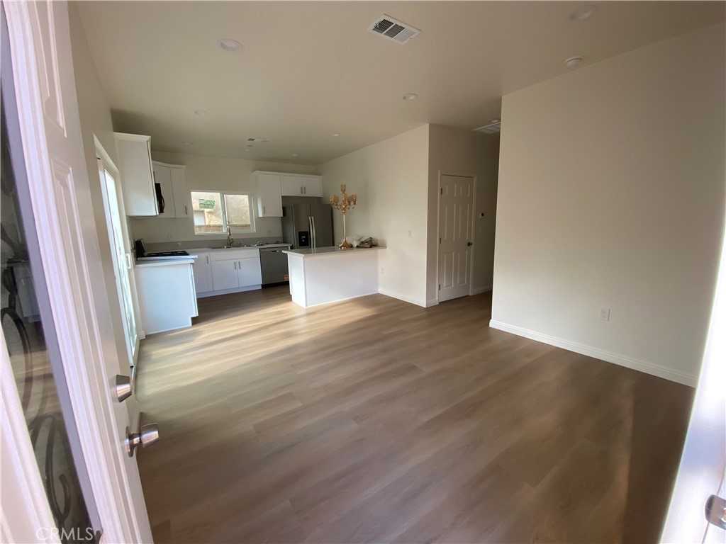 18543 Ingomar St #18543 - Photo 2 of 10