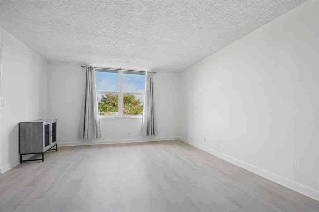 3000 N Ocean Blvd #3000-405 - Photo 5 of 13