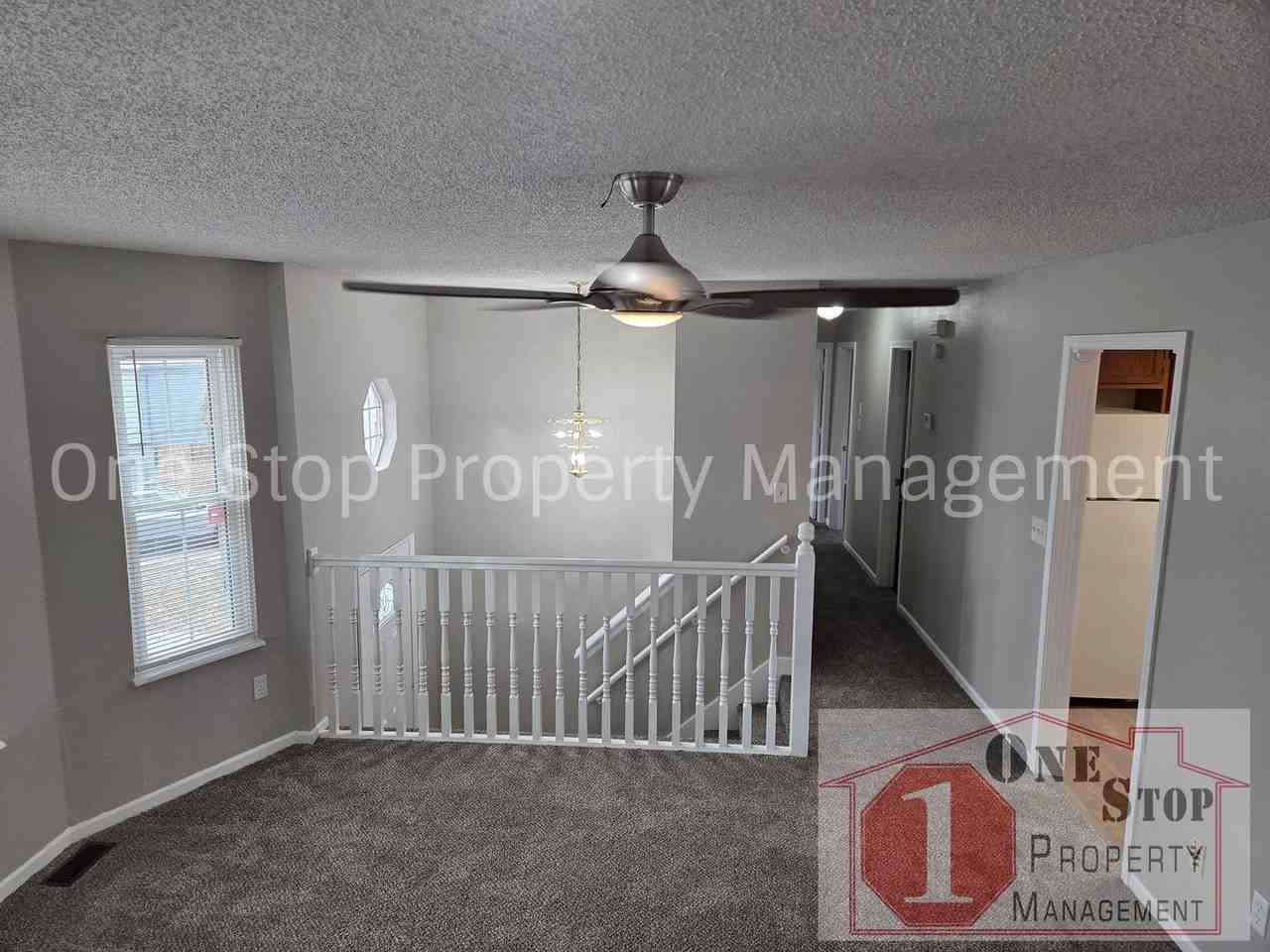 610 Se Steeple Ln - Photo 4 of 23