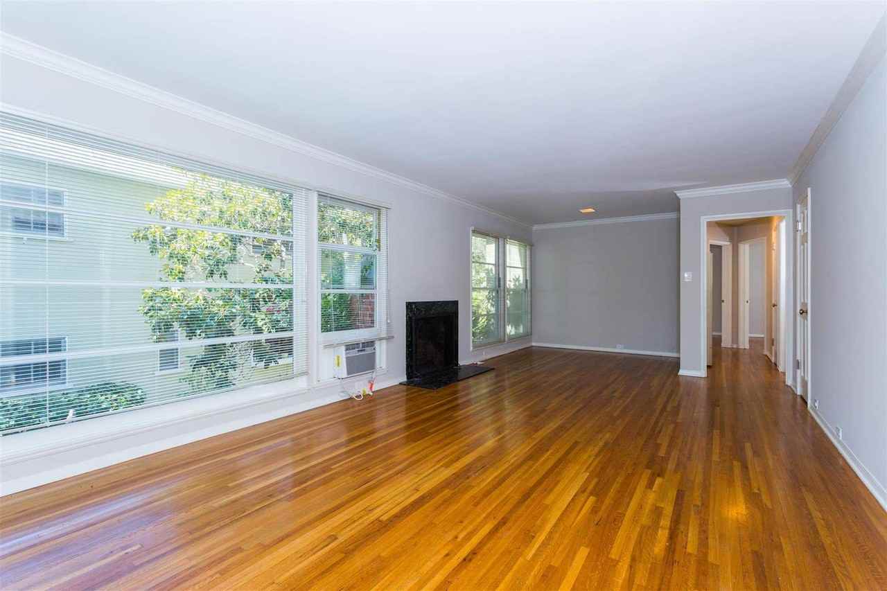 1030 Carol Dr - Photo 2 of 10