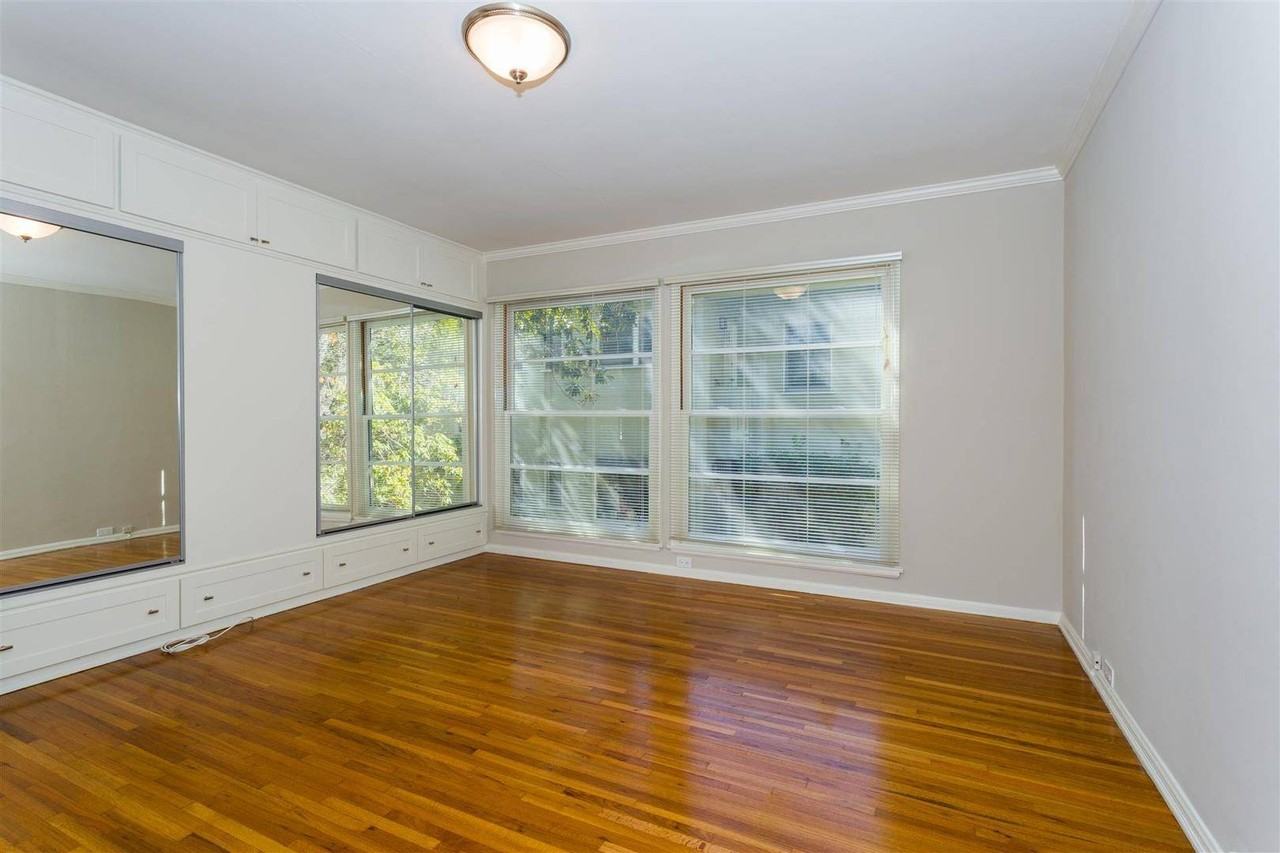 1030 Carol Dr - Photo 7 of 10