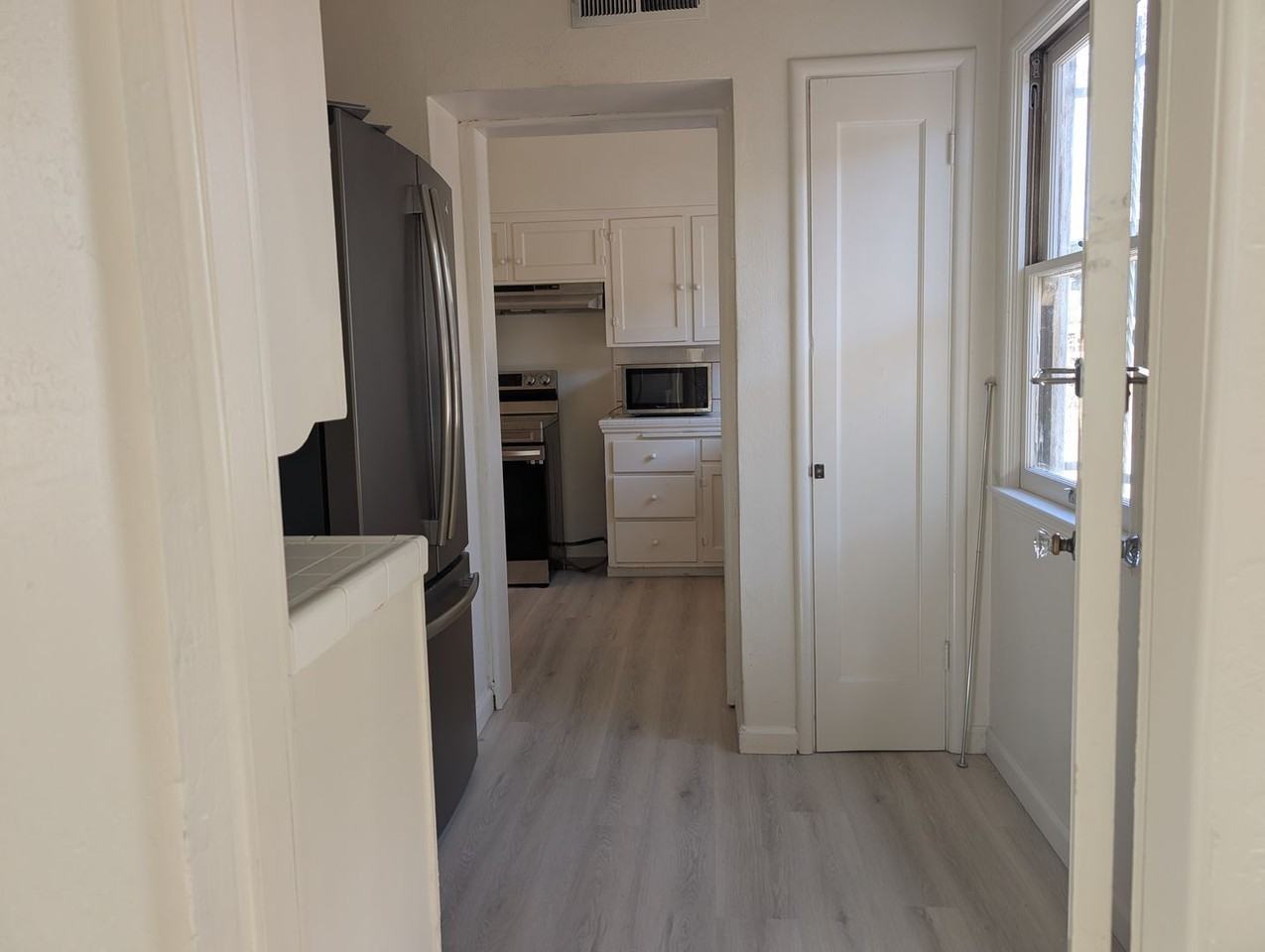 650 E Harvard Ave - Photo 4 of 35