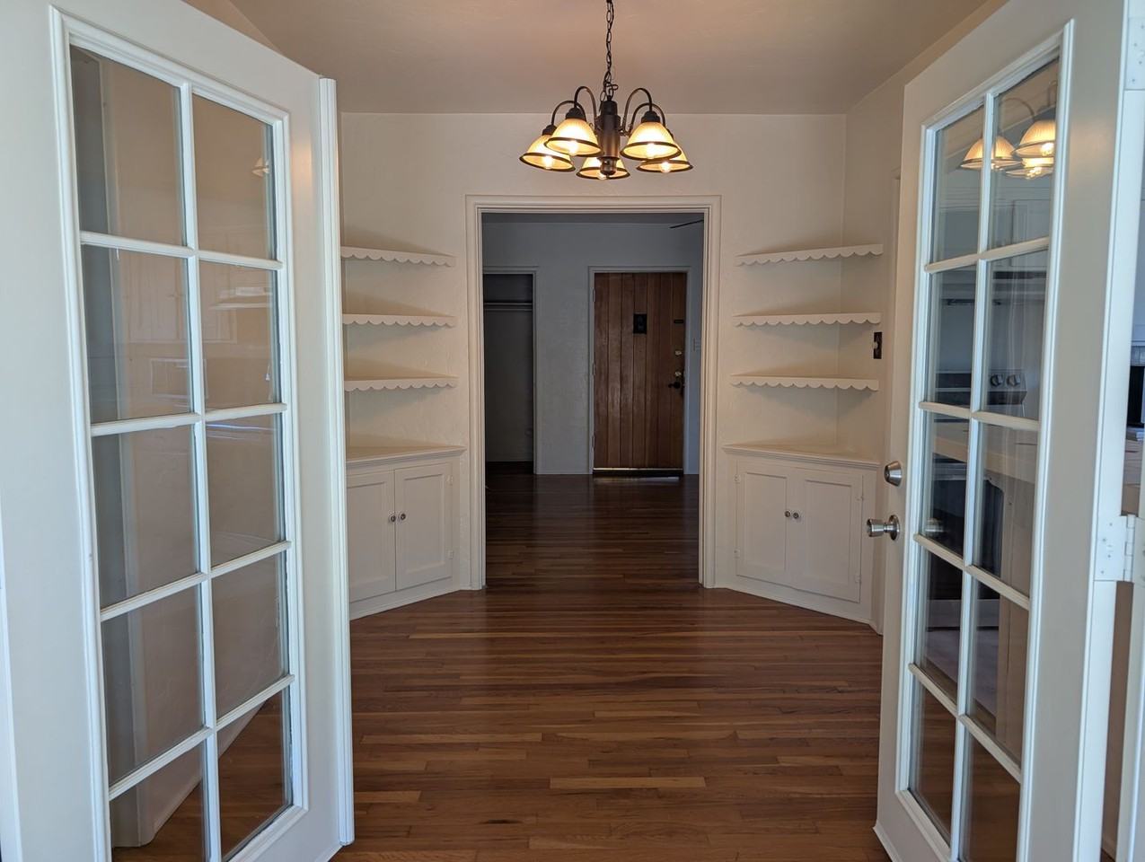 650 E Harvard Ave - Photo 7 of 35