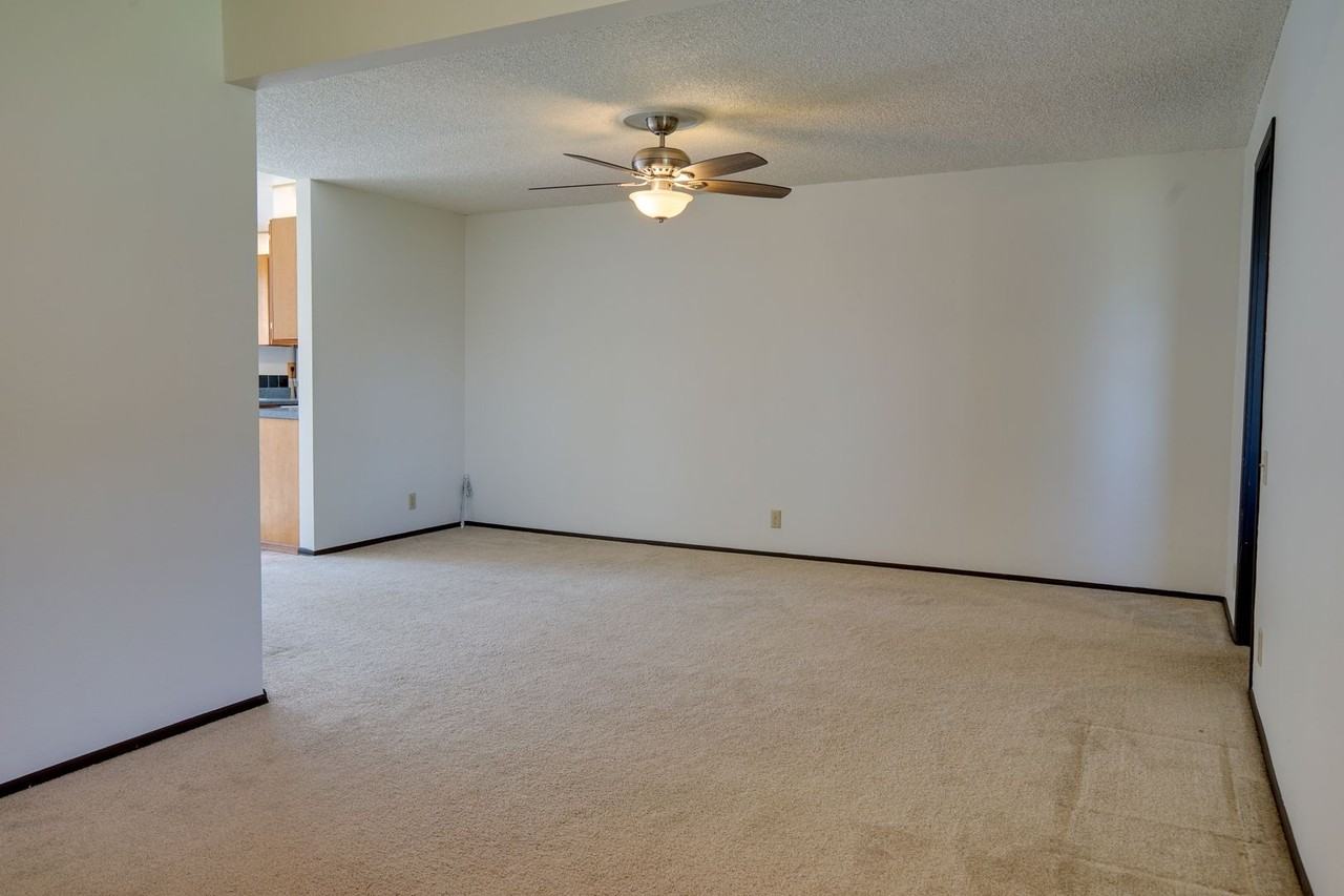 1921 Edmonds Dr Se - Photo 4 of 22