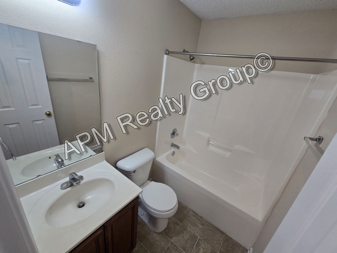 237 Windsor Village Dr - Photo 5 of 15