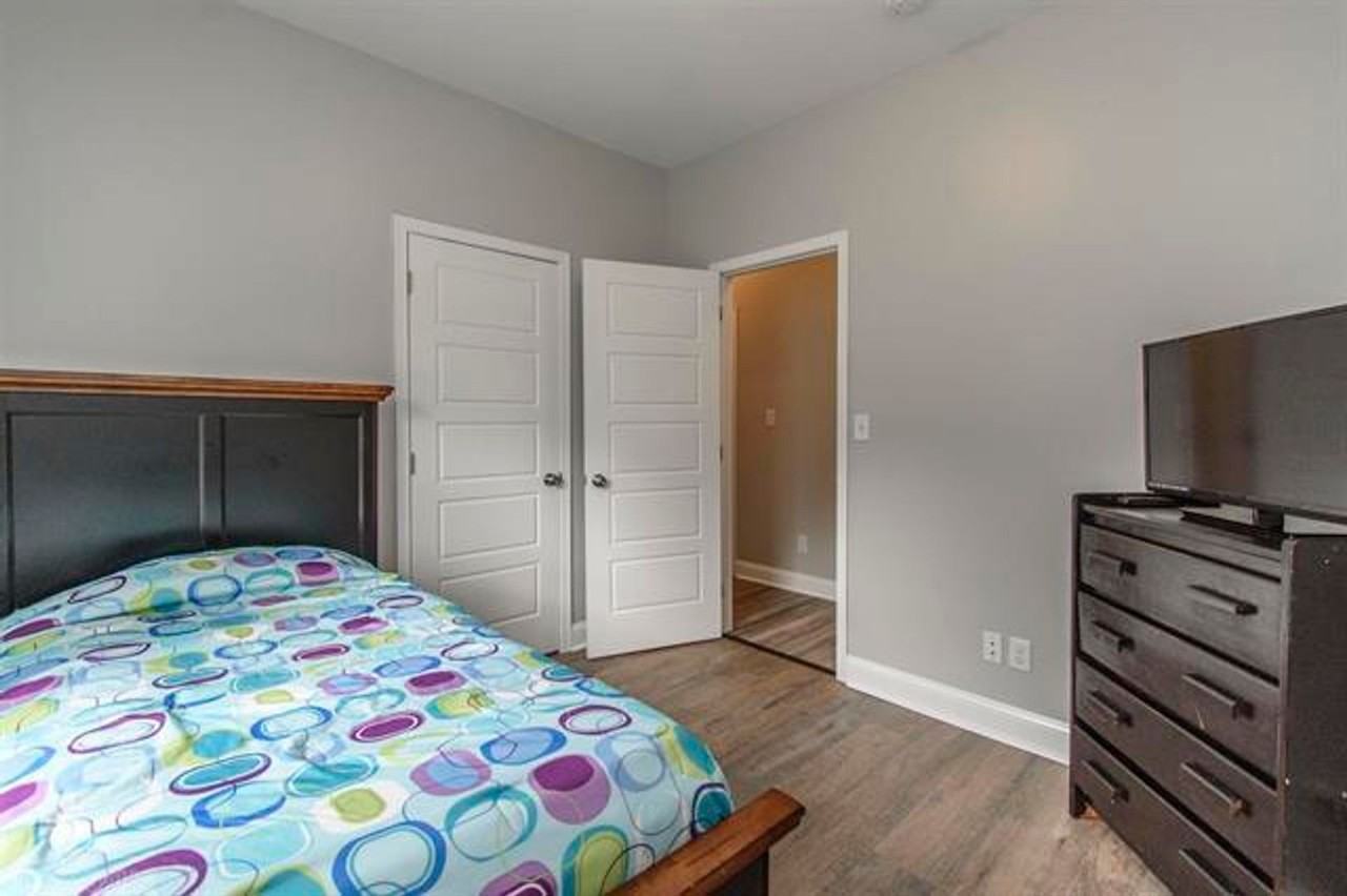 258 Economy St - Photo 4 of 9