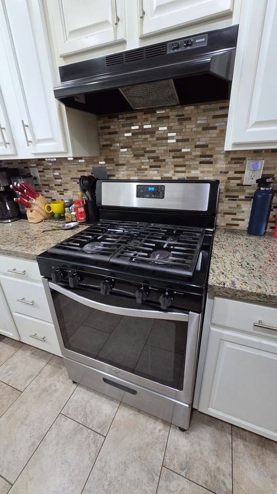 901 Elkelton Blvd - Photo 7 of 39