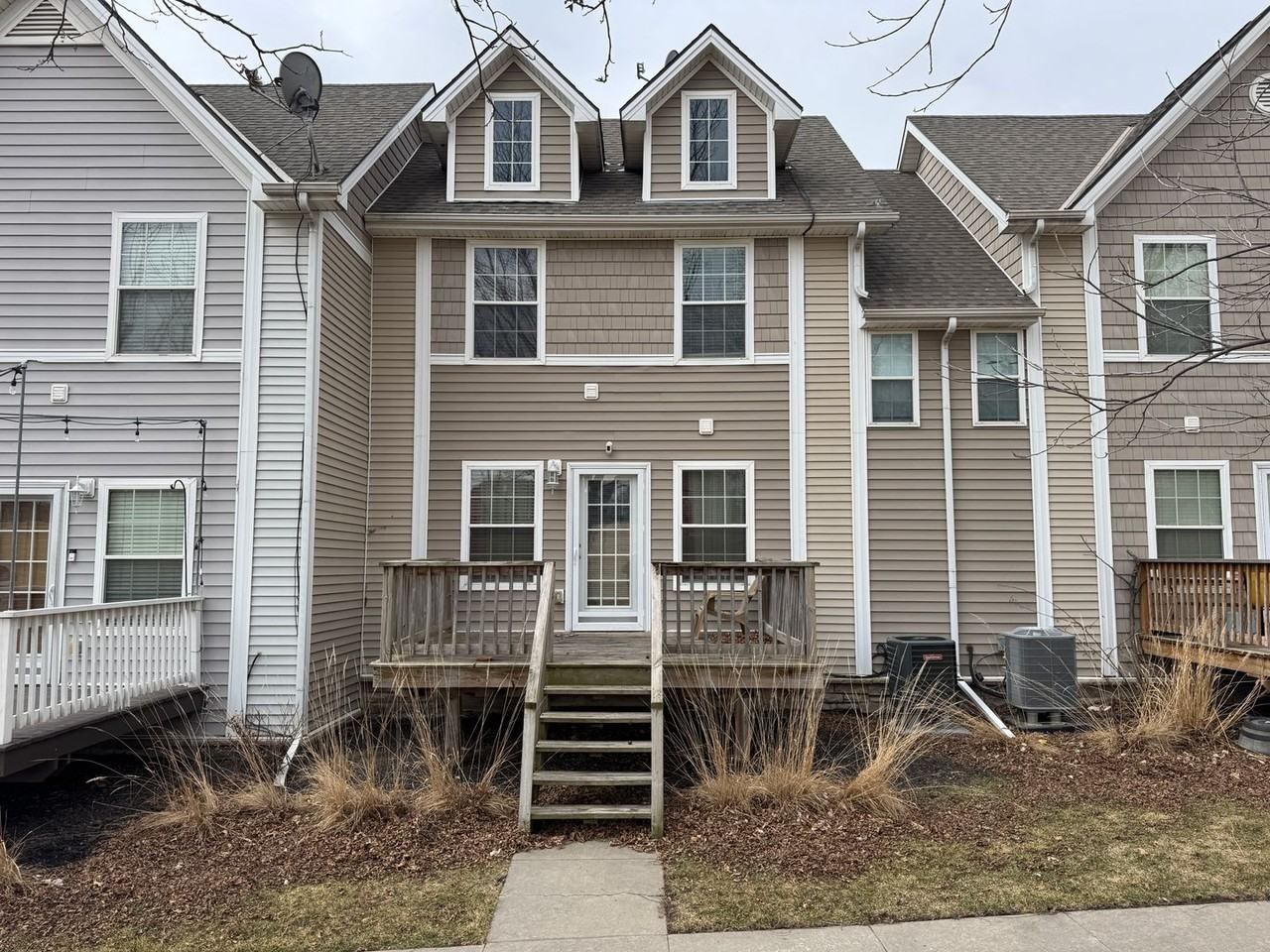 5911 N 166th Ct - Photo 2 of 31