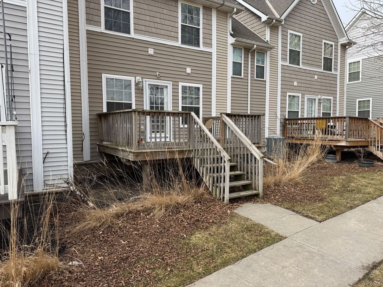 5911 N 166th Ct - Photo 3 of 31