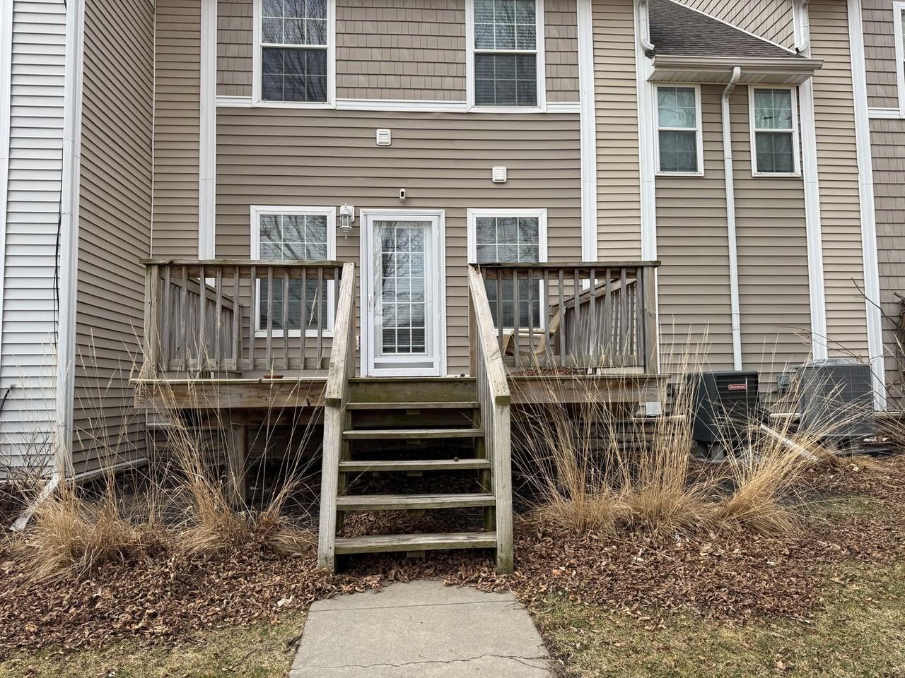 5911 N 166th Ct - Photo 4 of 31