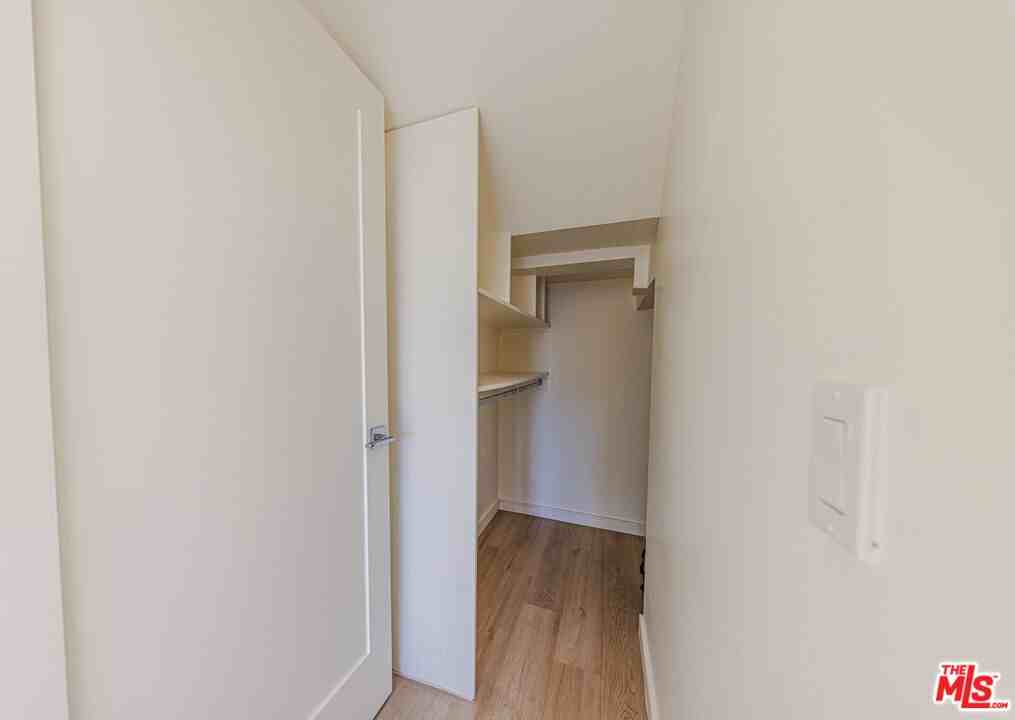 1187 Crenshaw Blvd #1187-108 - Photo 4 of 38