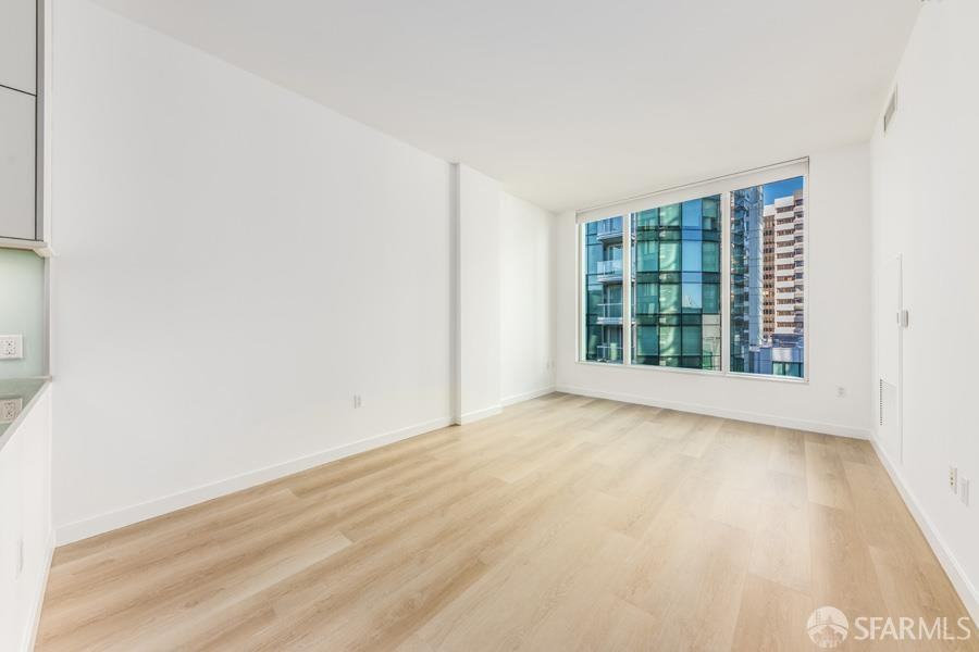 333 Main St #3339H - Photo 6 of 17