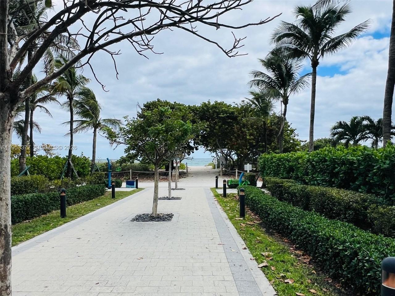 9195 Collins Ave #9195-413 - Photo 5 of 19