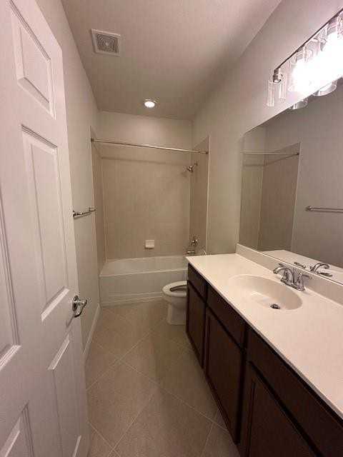 1143 Community Dr #1143 - Photo 3 of 15